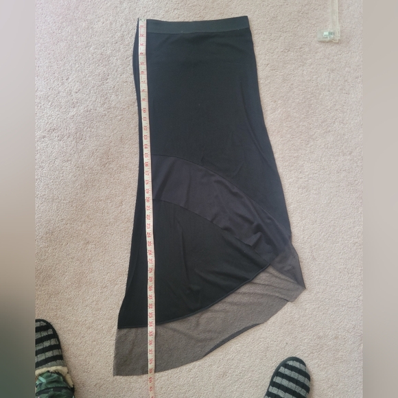 BCBGMAXAZRIA | Assymetrical Skirt - Size XXS - Picture 4 of 5